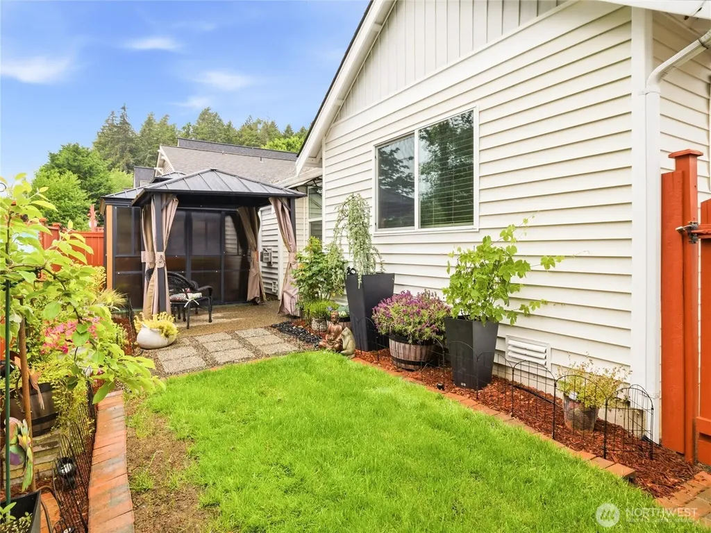 3709 4th Avenue NW Olympia WA 98502