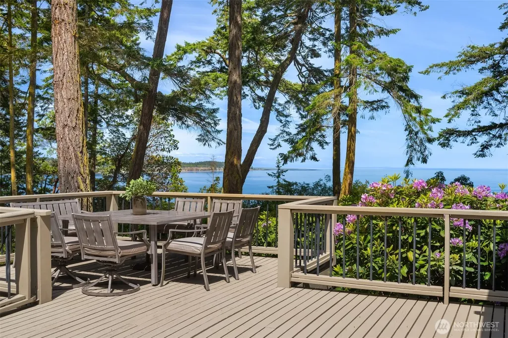 4065 E Sequim Bay Road Sequim WA 98382