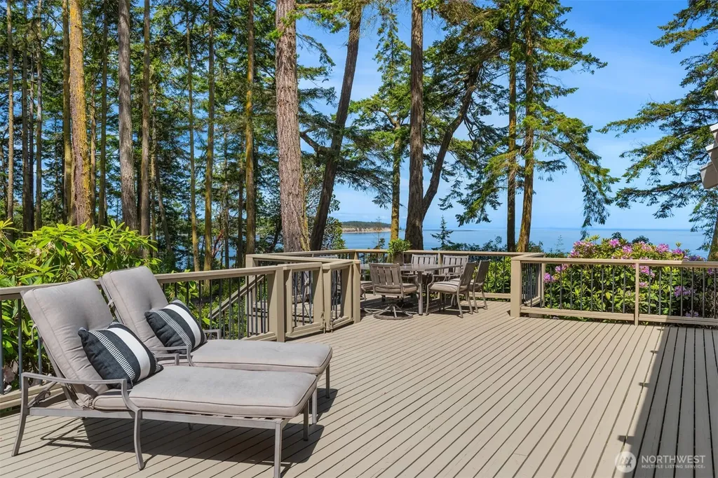4065 E Sequim Bay Road Sequim WA 98382