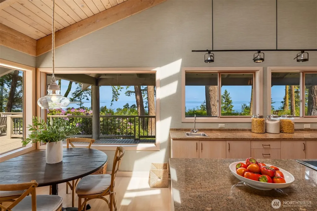 4065 E Sequim Bay Road Sequim WA 98382