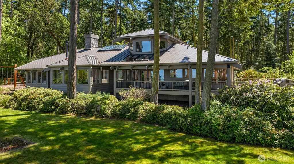 4065 E Sequim Bay Road Sequim WA 98382