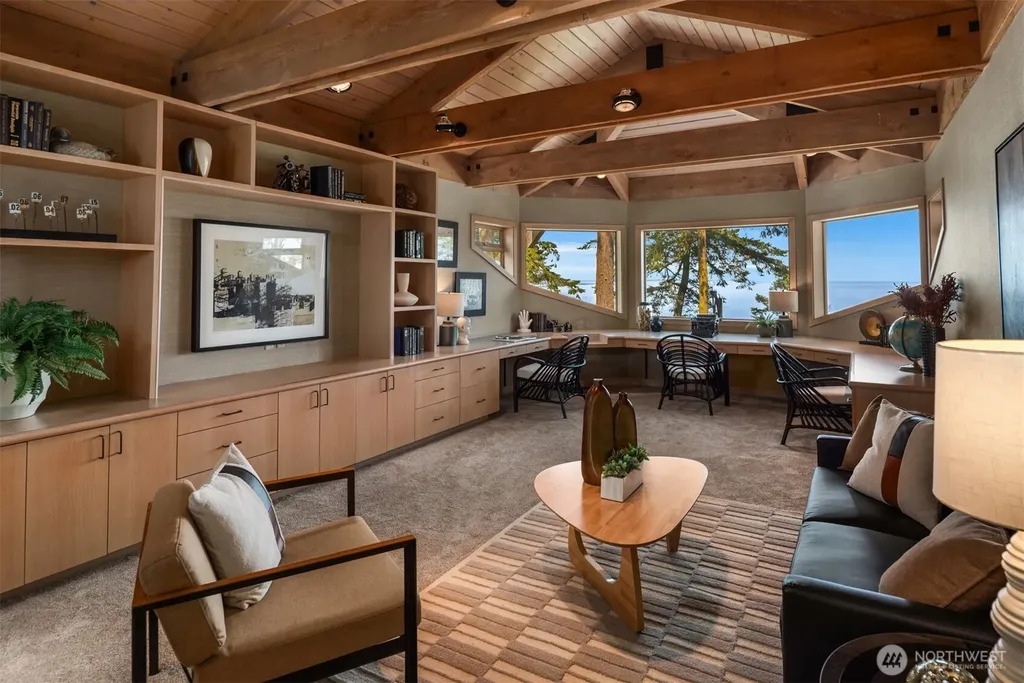 4065 E Sequim Bay Road Sequim WA 98382