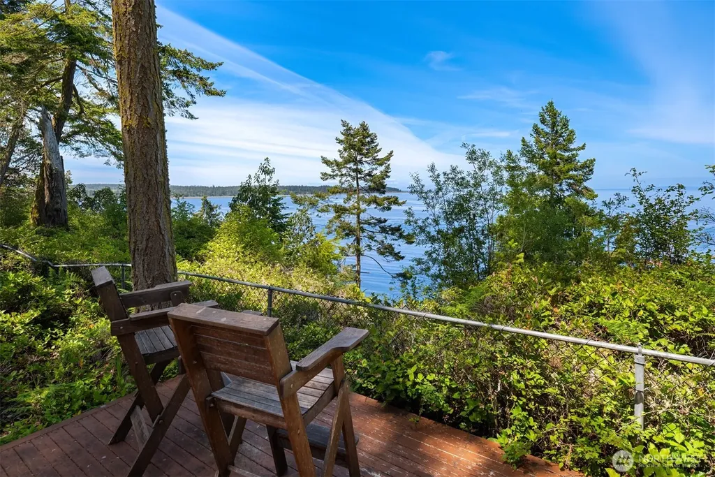 4065 E Sequim Bay Road Sequim WA 98382