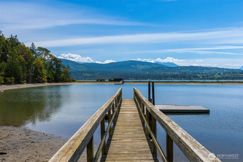 4065 E Sequim Bay Road Sequim WA 98382