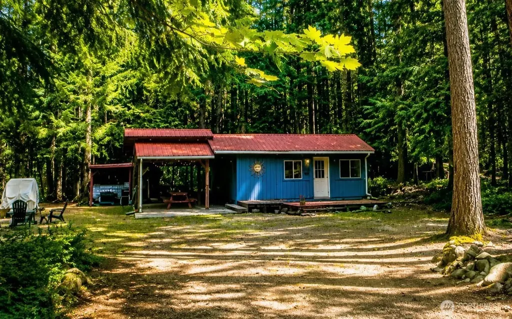 120 N Wynoochee Drive Hoodsport WA 98548