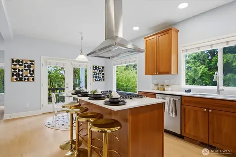 10115 NE 24th Street Bellevue WA 98004