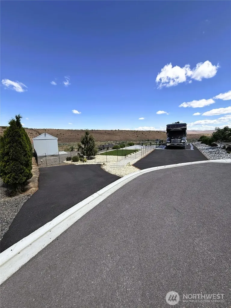 1769 Naches Wenas Road Selah WA 98942
