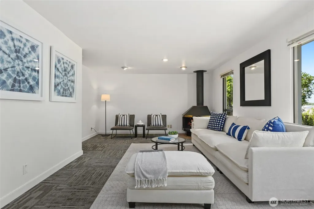 8210 SE 36th Street Mercer Island WA 98040