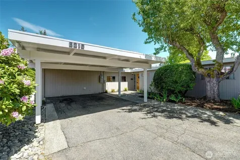 8210 SE 36th Street Mercer Island WA 98040