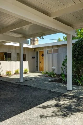8210 SE 36th Street Mercer Island WA 98040