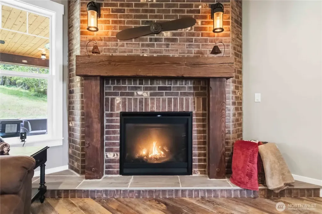 30 Forest Heights Cathlamet WA 98612