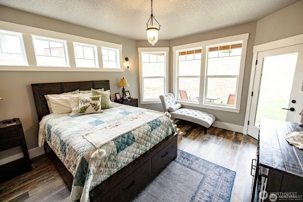 30 Forest Heights Cathlamet WA 98612