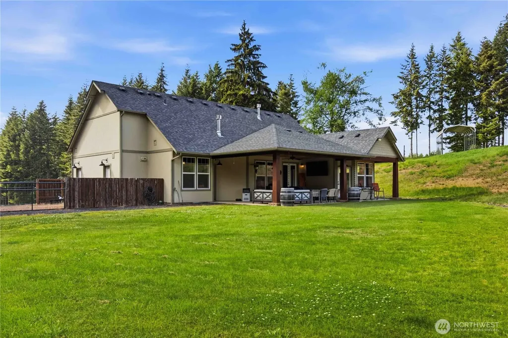 30 Forest Heights Cathlamet WA 98612