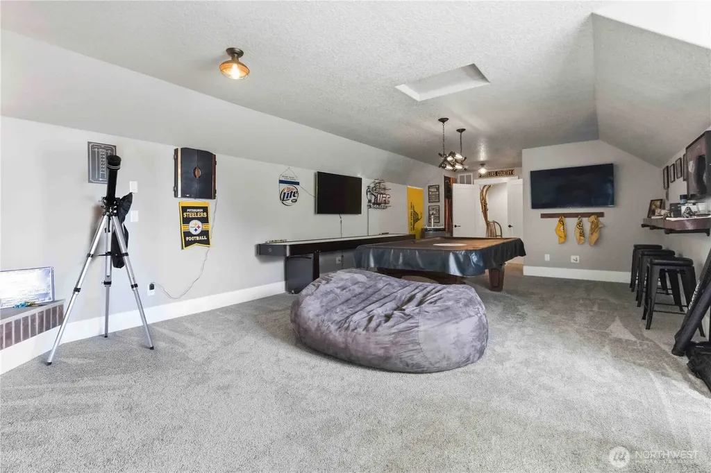 30 Forest Heights Cathlamet WA 98612