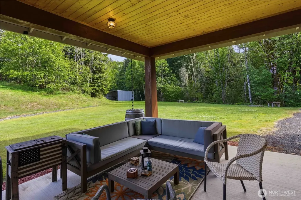30 Forest Heights Cathlamet WA 98612