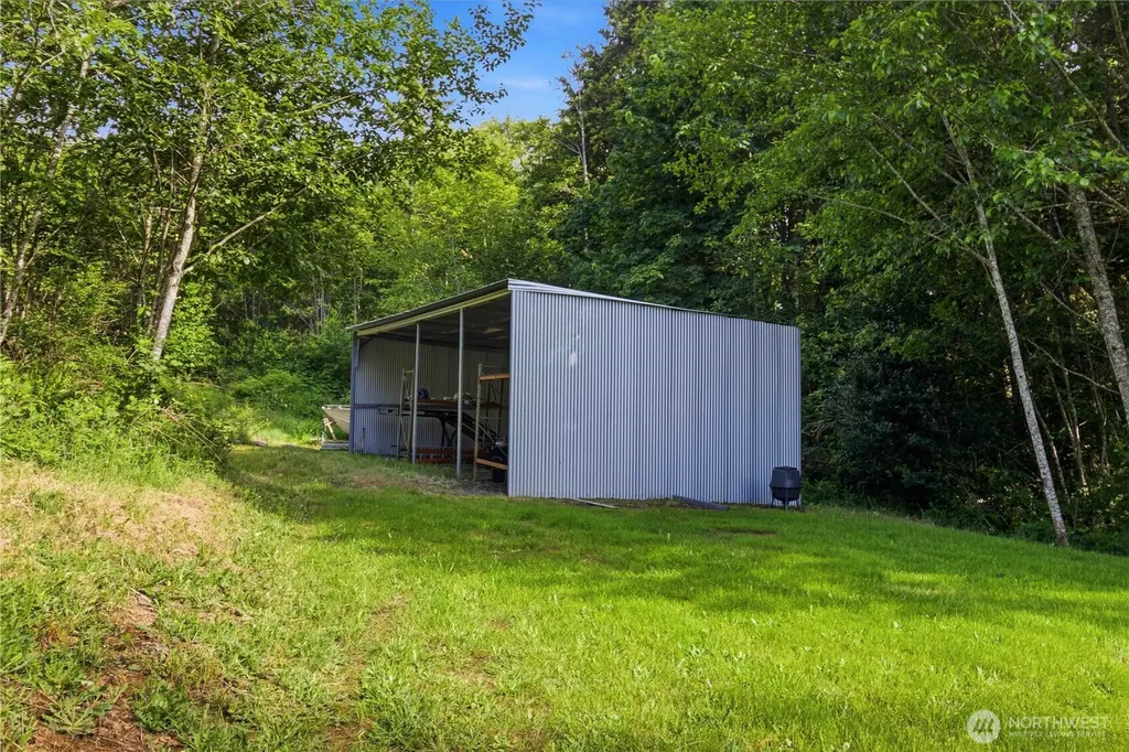 30 Forest Heights Cathlamet WA 98612