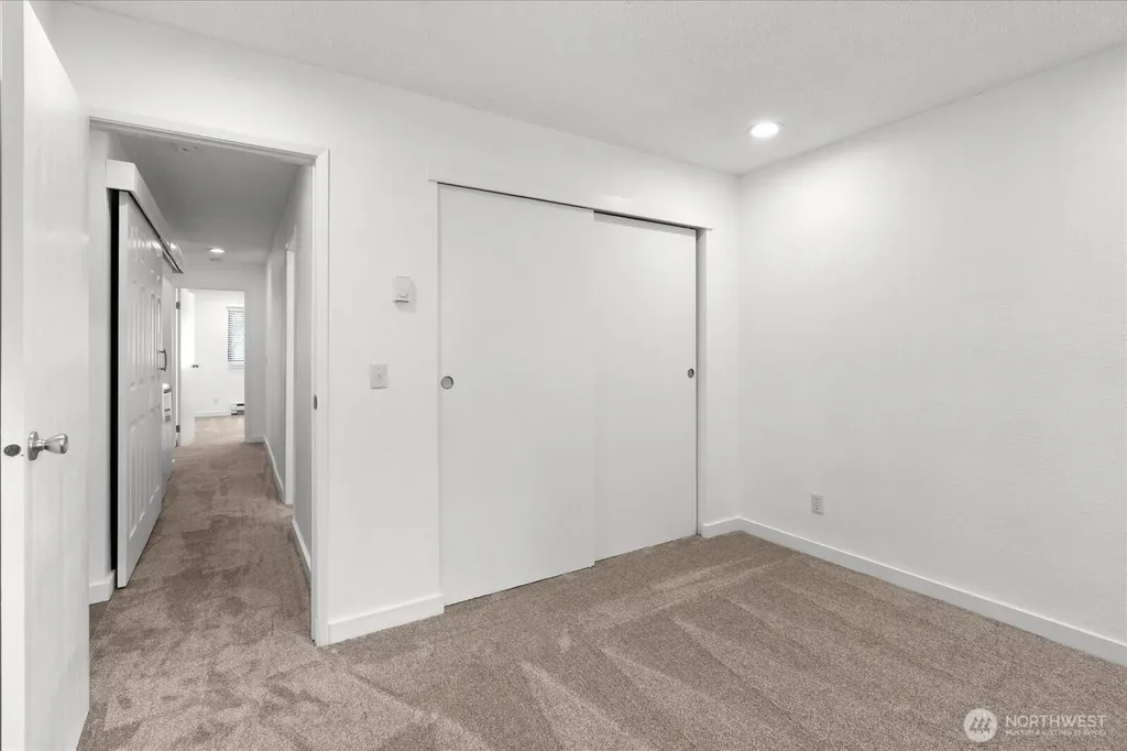 12517 NE 23rd Place Bellevue WA 98005