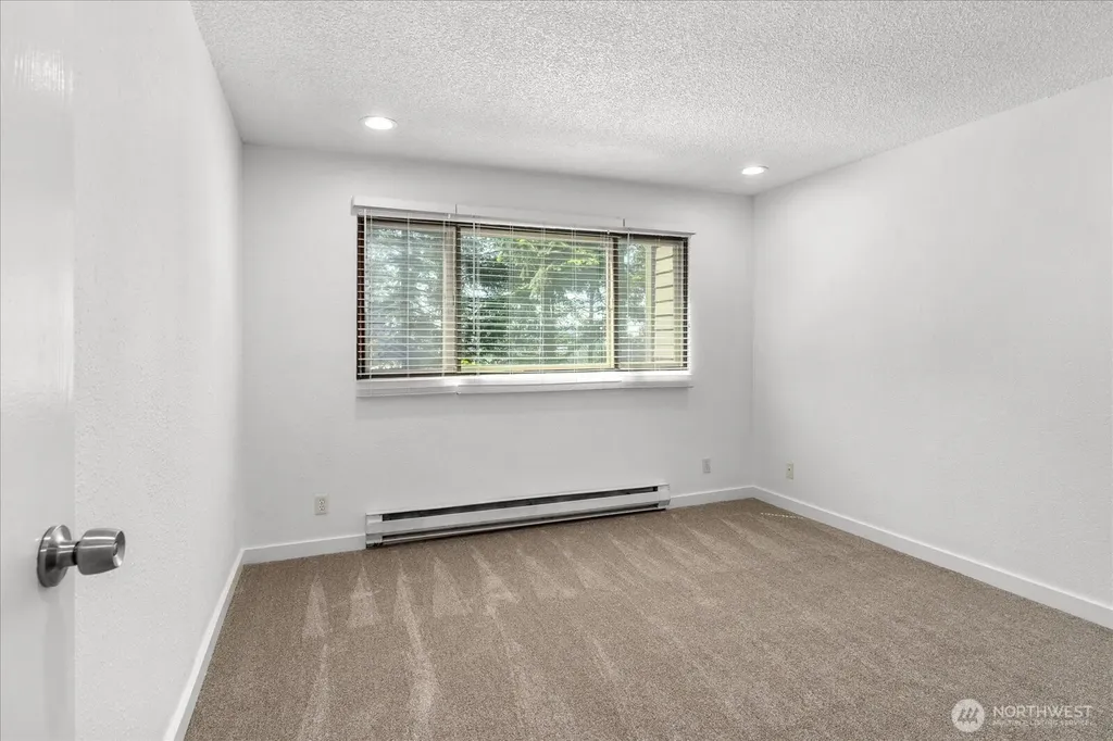 12517 NE 23rd Place Bellevue WA 98005