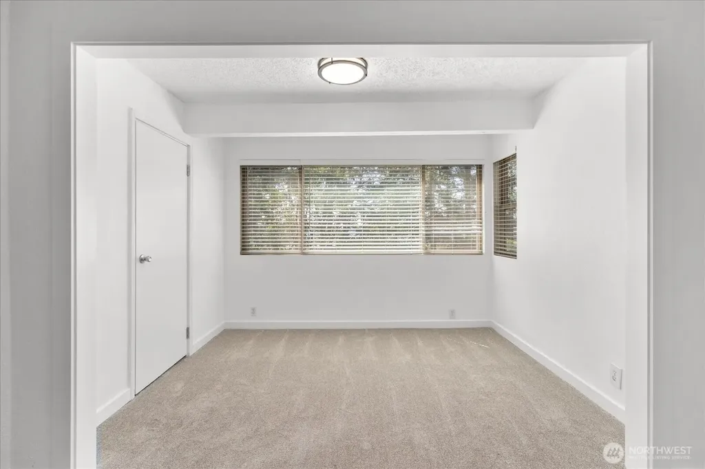 12517 NE 23rd Place Bellevue WA 98005