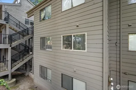 12517 NE 23rd Place Bellevue WA 98005