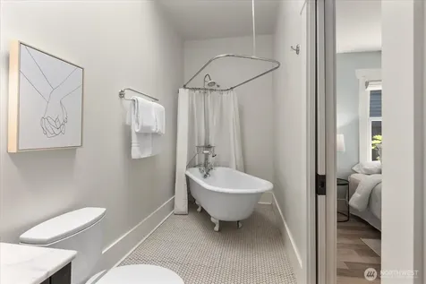 2629 E Valley Street Seattle WA 98112