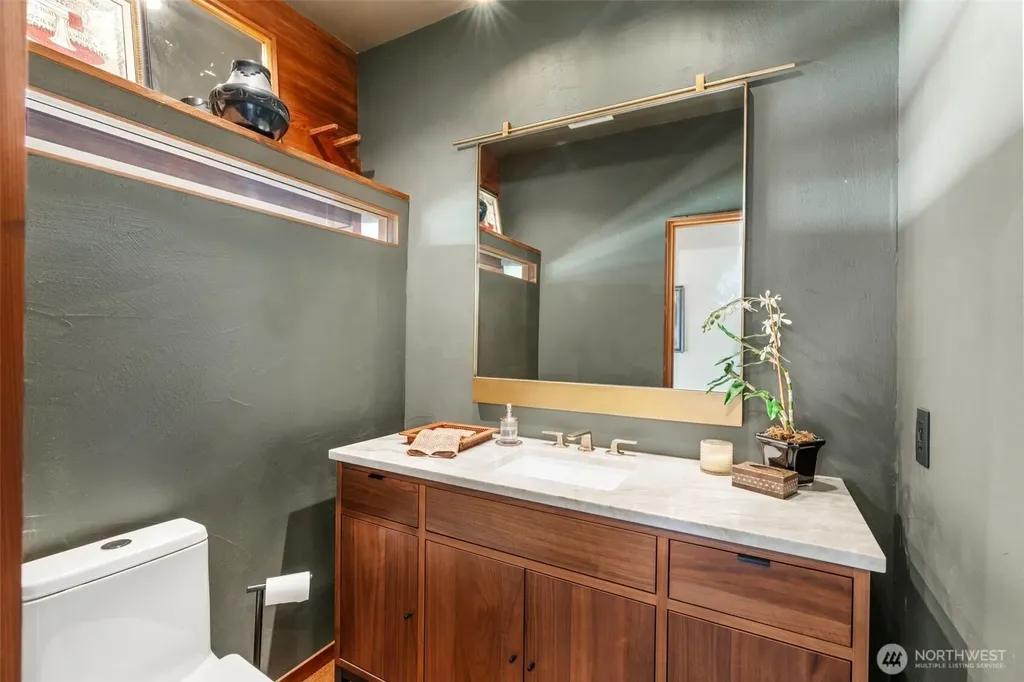16223 Reitan Road NE Bainbridge Island WA 98110