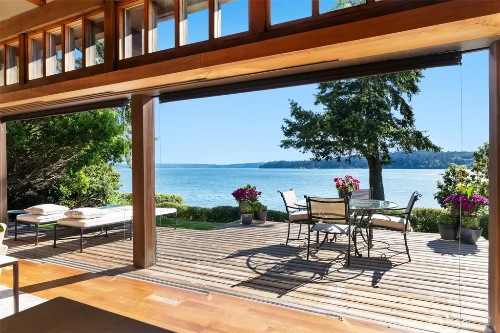 16223 Reitan Road NE Bainbridge Island WA 98110