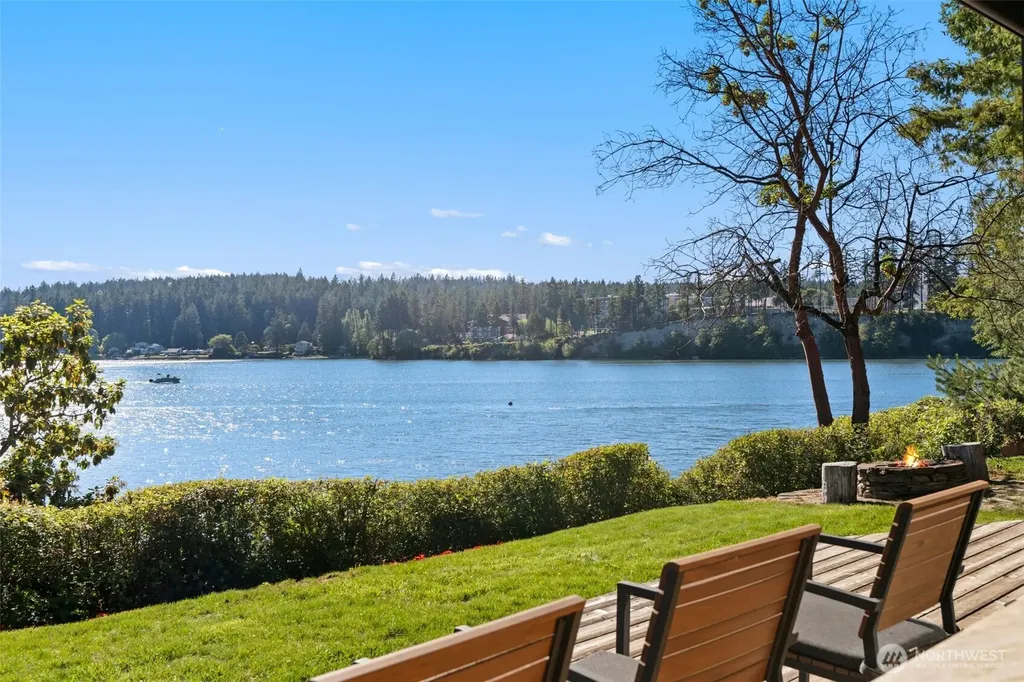 16223 Reitan Road NE Bainbridge Island WA 98110
