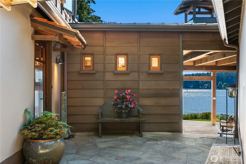 16223 Reitan Road NE Bainbridge Island WA 98110