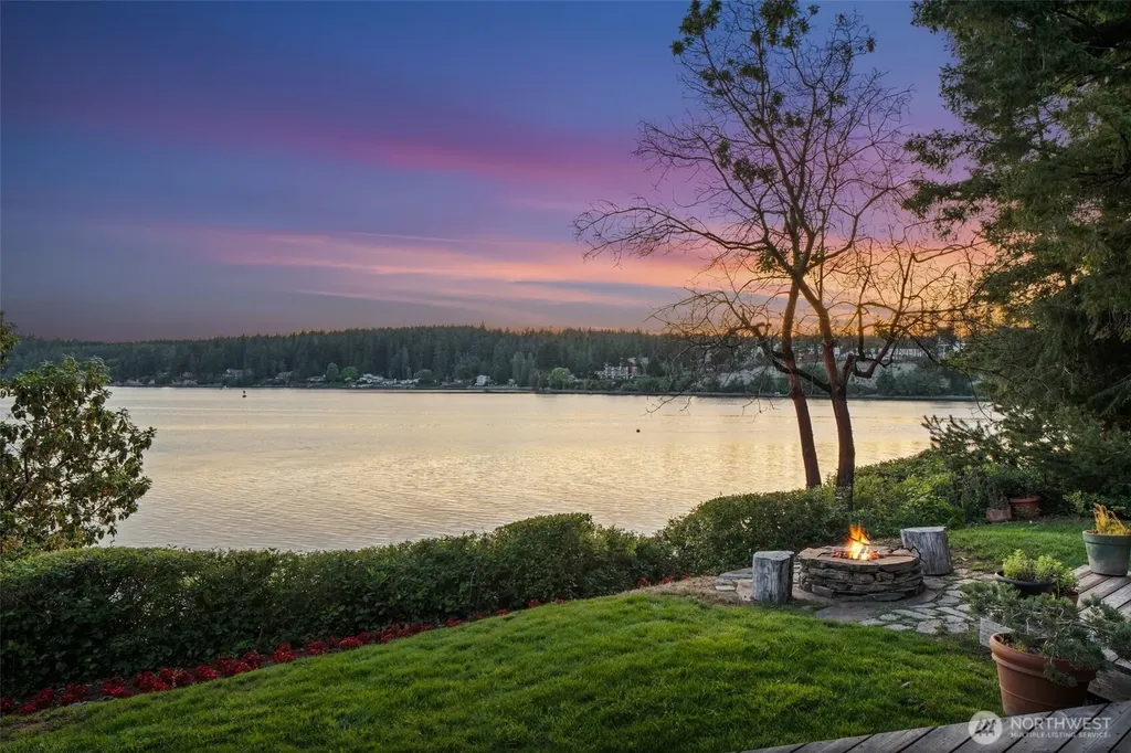 16223 Reitan Road NE Bainbridge Island WA 98110