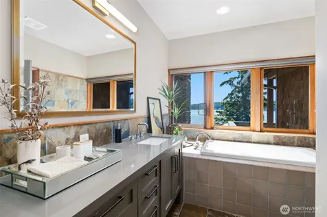 16223 Reitan Road NE Bainbridge Island WA 98110