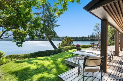 16223 Reitan Road NE Bainbridge Island WA 98110
