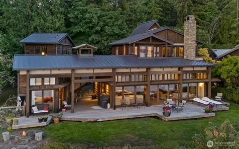 16223 Reitan Road NE Bainbridge Island WA 98110