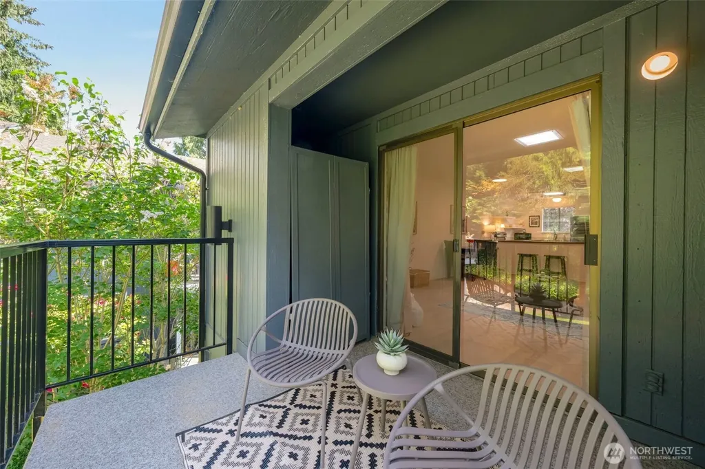8017 196th Street SW Edmonds WA 98026