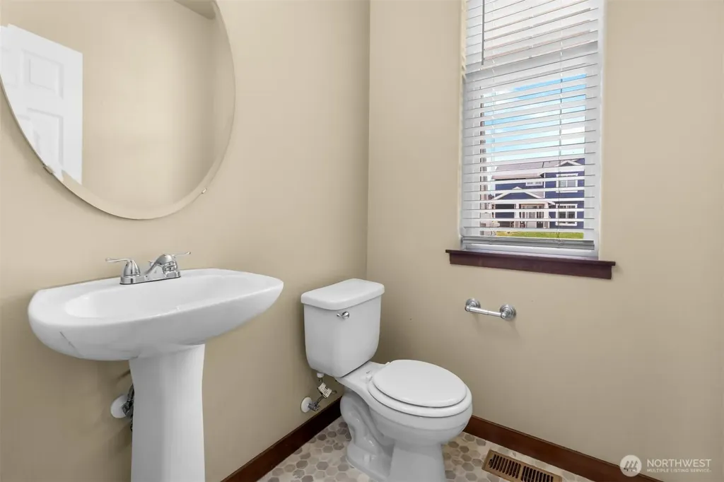 16458 Canal Court SE Yelm WA 98597