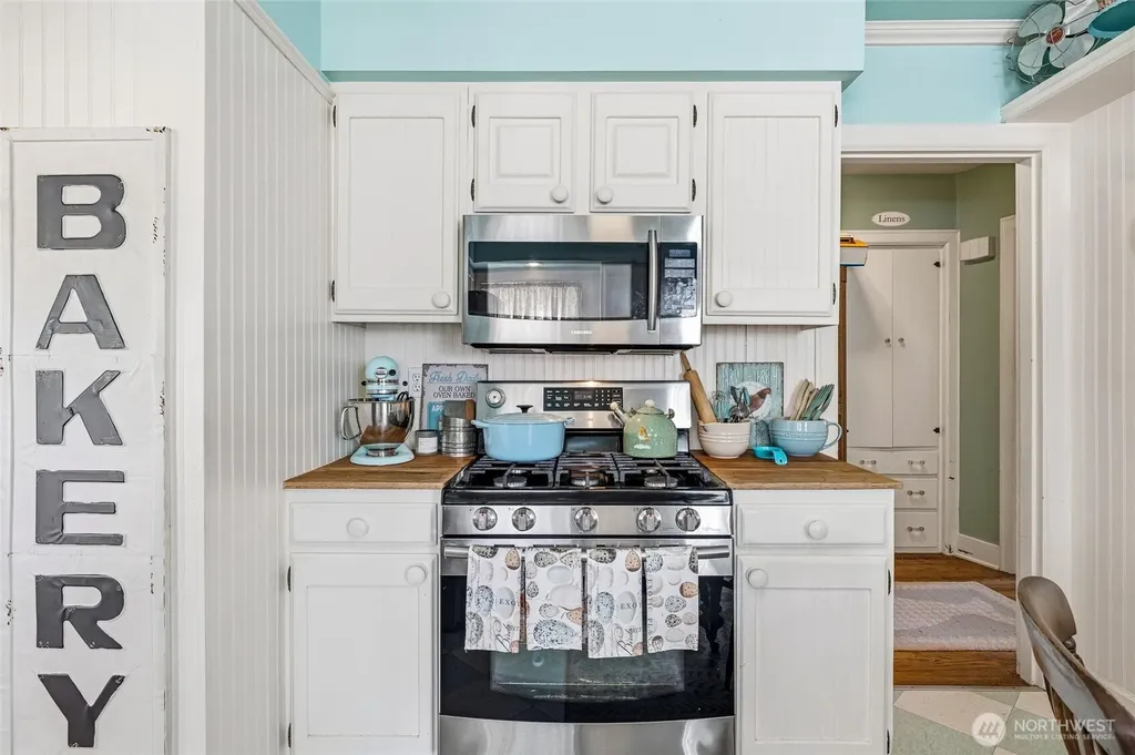 214 15th Street Lynden WA 98264