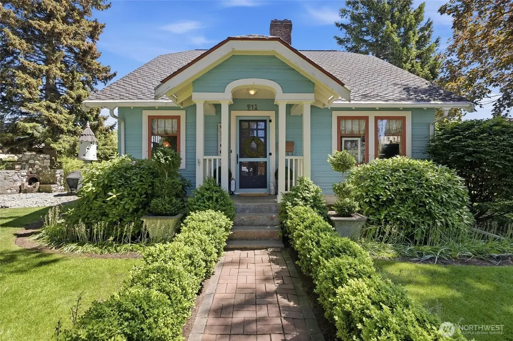 214 15th Street Lynden WA 98264