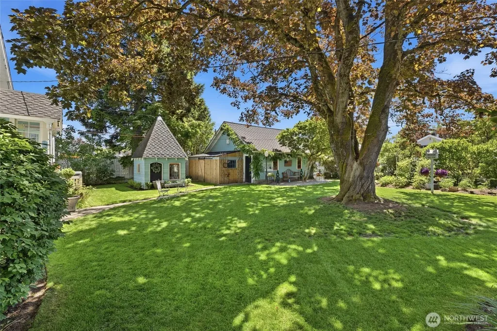 214 15th Street Lynden WA 98264