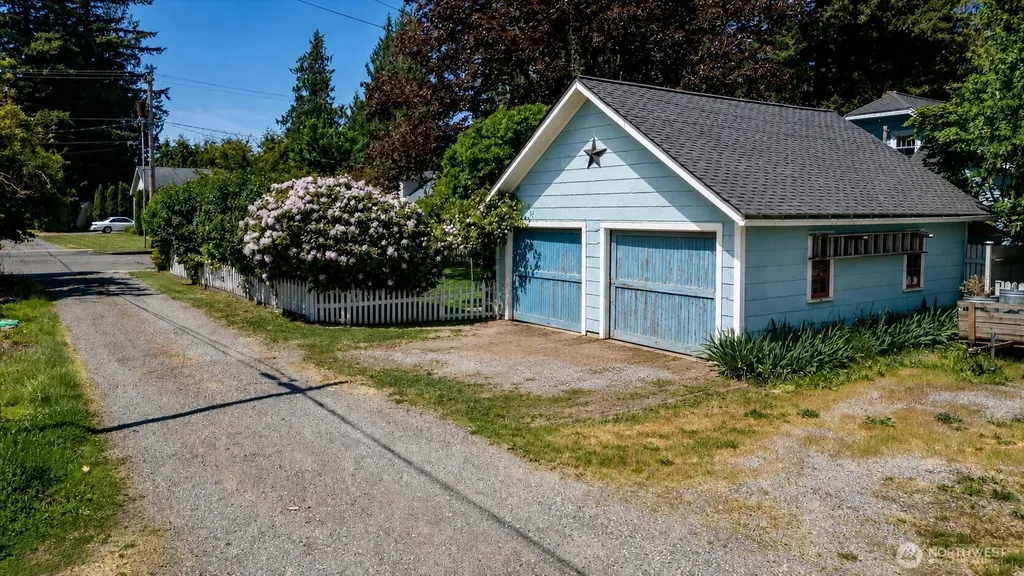 214 15th Street Lynden WA 98264