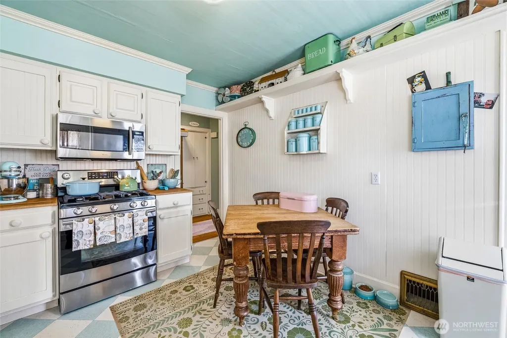 214 15th Street Lynden WA 98264