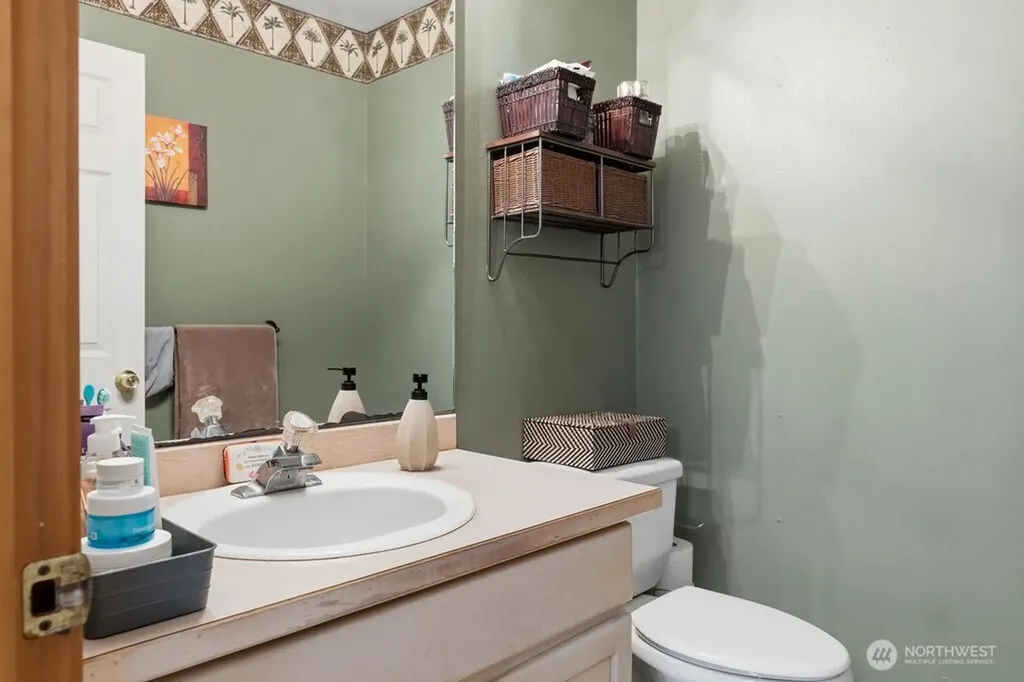 1565 Nordic Place Poulsbo WA 98370