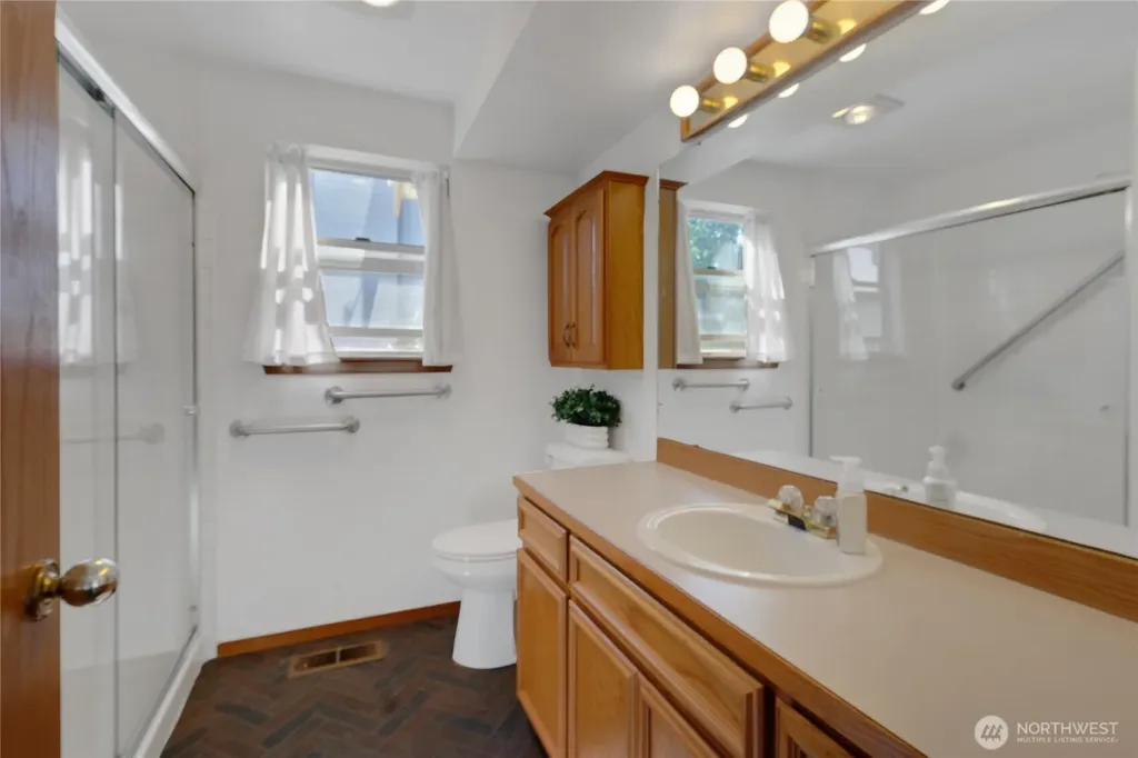 9317 76th Street Ct SW Lakewood WA 98498