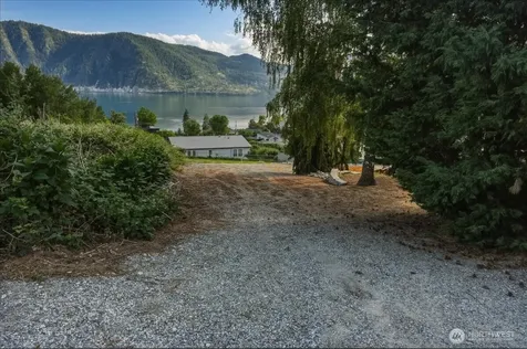 241 Lakeshore Drive Manson WA 98831