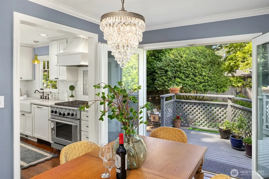 7337 48th Avenue NE Seattle WA 98115