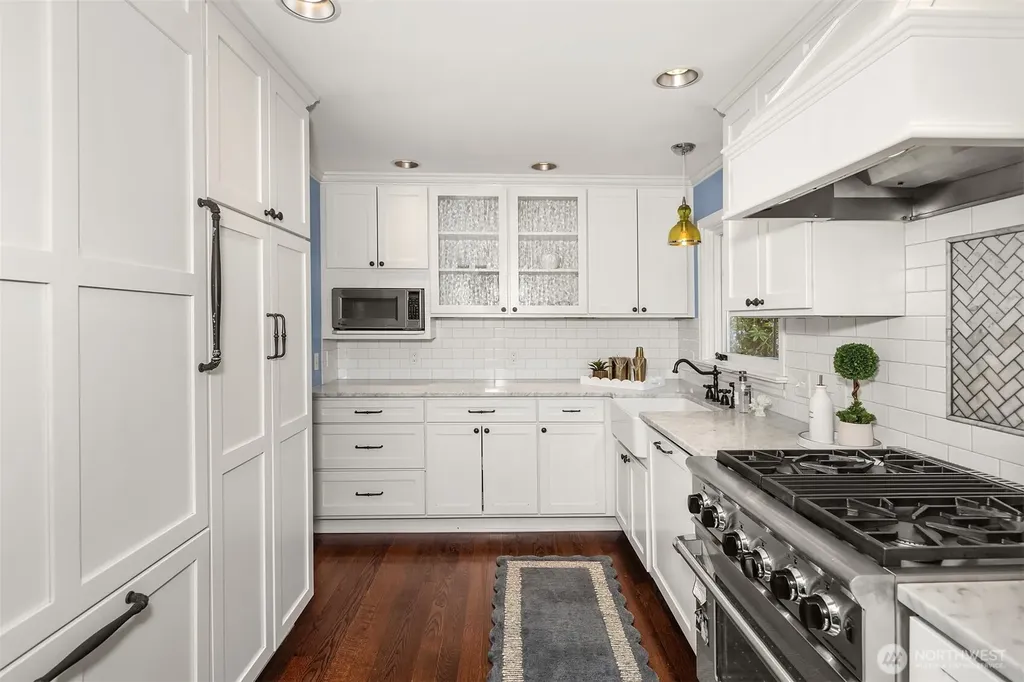 7337 48th Avenue NE Seattle WA 98115