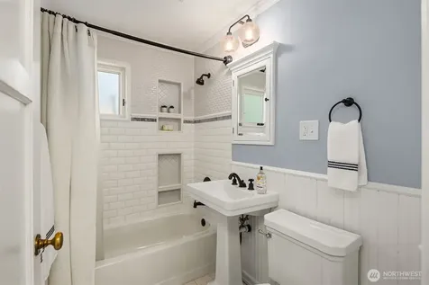 7337 48th Avenue NE Seattle WA 98115
