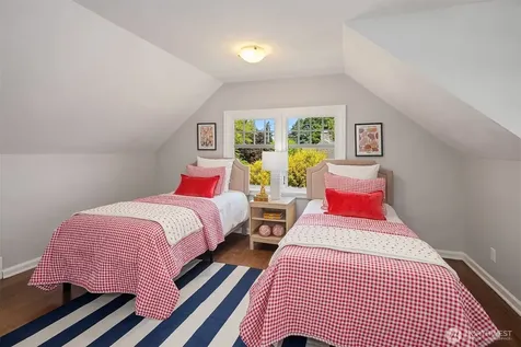 7337 48th Avenue NE Seattle WA 98115