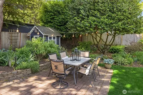 7337 48th Avenue NE Seattle WA 98115