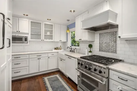 7337 48th Avenue NE Seattle WA 98115