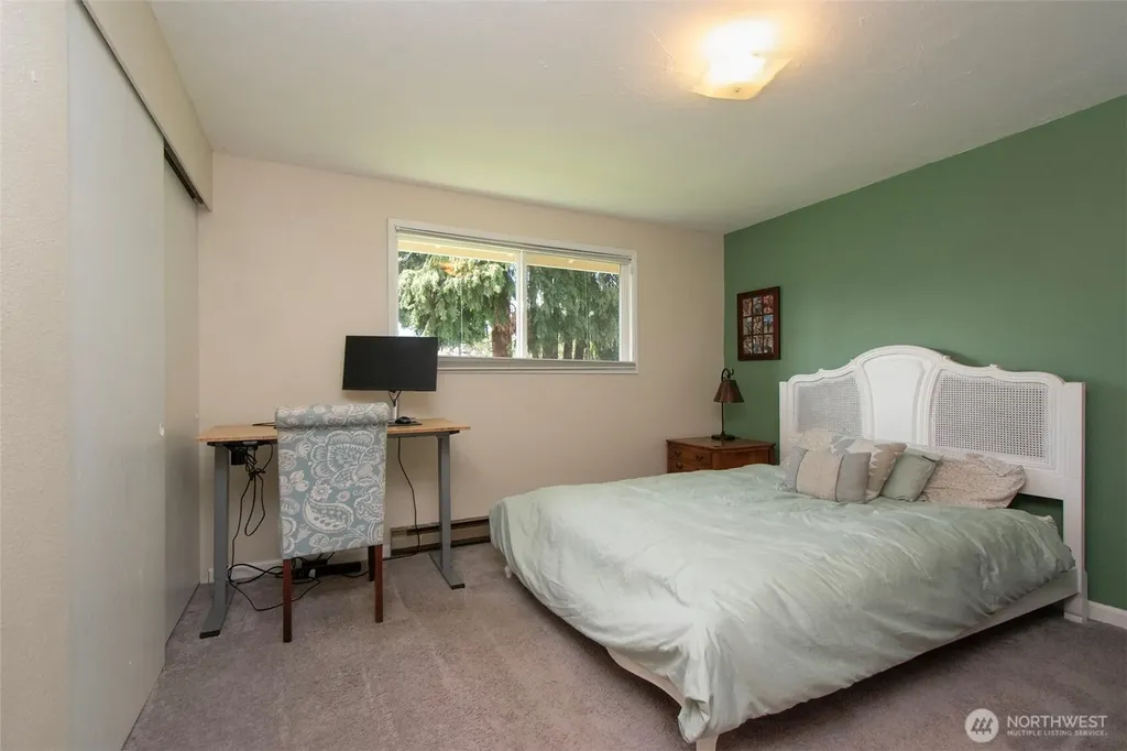 806 S E Street Port Angeles WA 98363